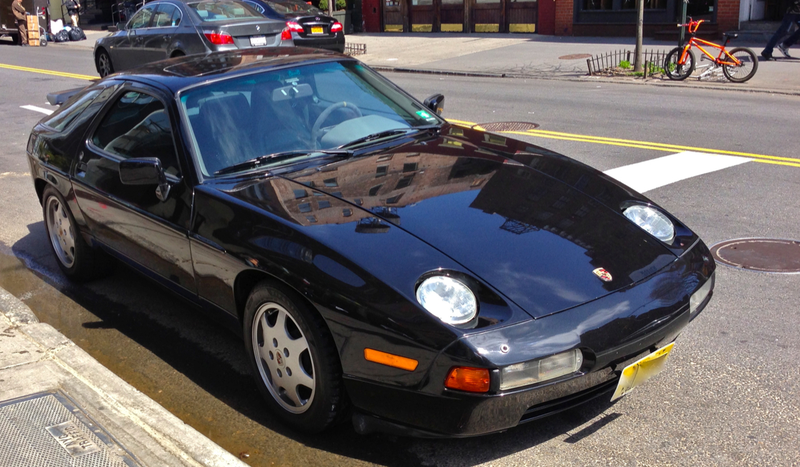 Illustration for article titled The 928 Is Everything A Porsche Should And Shouldn't Be